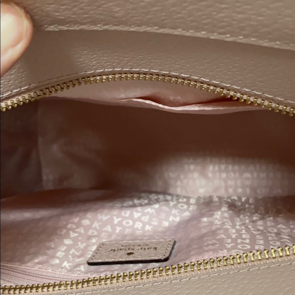 NWT Kate spade Newyork leather tote - Picture 8 of 9